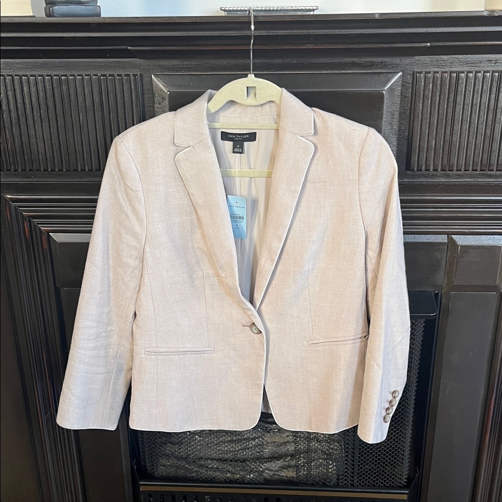 Brand New Ann Taylor Women's Light Tan Blazer